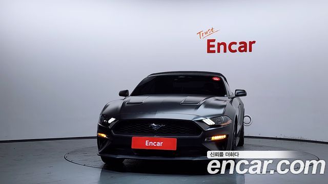 Ford Mustang Convertible - фото 2