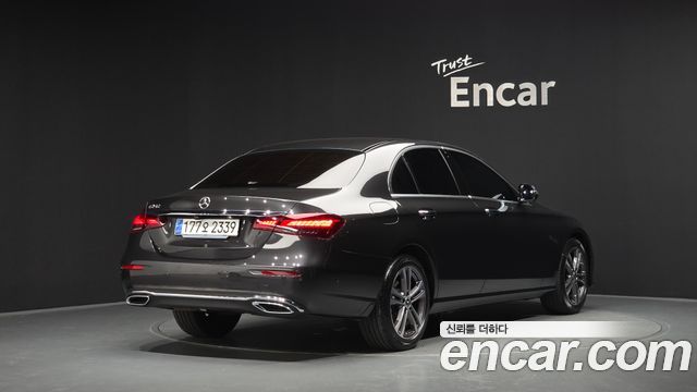 Mercedes-Benz E-Class W213 E250 Avantgarde - фото 1