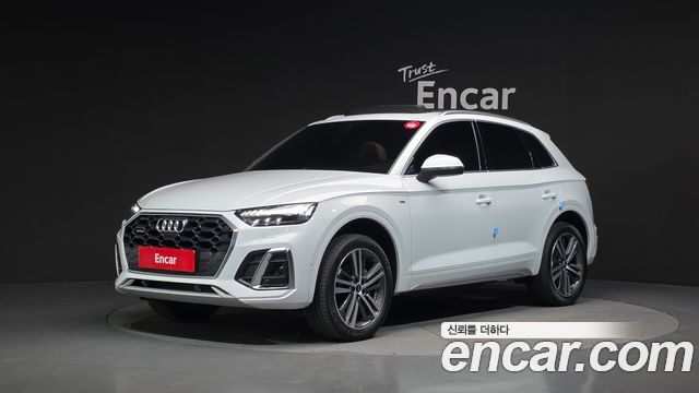 Audi Q5 FY 45 TFSI Quattro Premium - фото 0