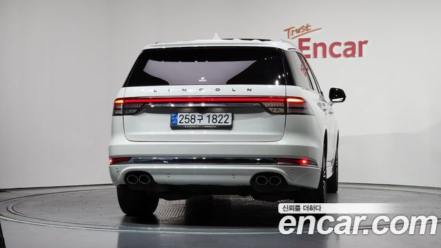 Lincoln Aviator 2-го поколения 3.0 Black Label AWD - фото 3