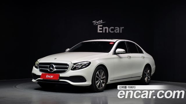 Mercedes-Benz E-Class W213 E300 4MATIC Avnatgarde - фото 0