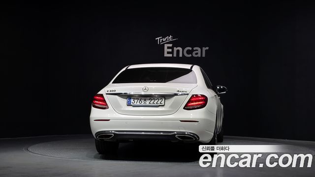 Mercedes-Benz E-Class W213 E300 4MATIC Avnatgarde - фото 3