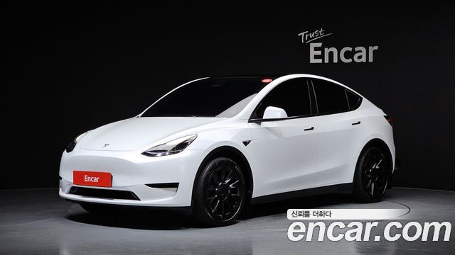 Tesla Model Y RWD - фото 0