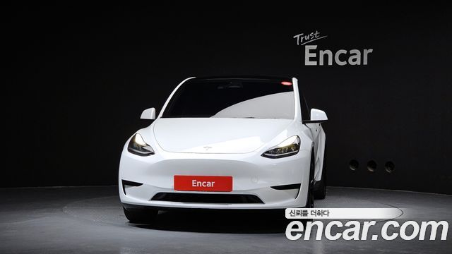 Tesla Model Y RWD - фото 2