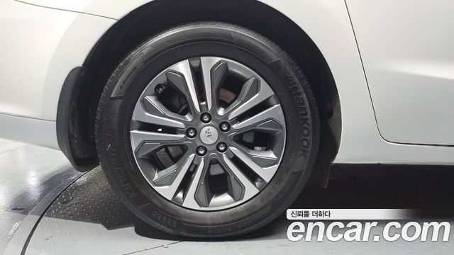 Kia Carnival Новый 9-Seater Luxury - фото 4