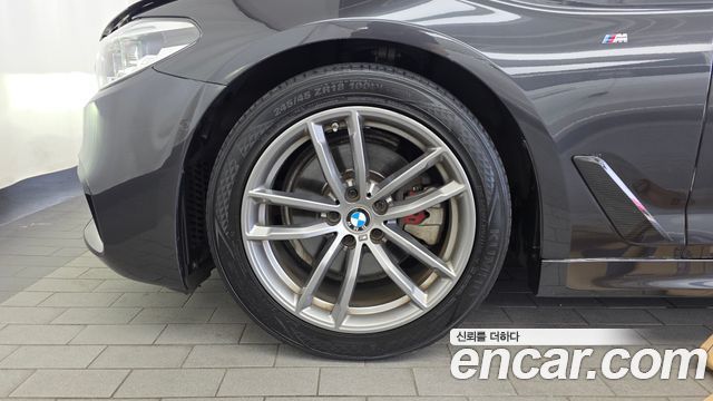 BMW 5-Series G30 520d M Sport Package Plus - фото 4