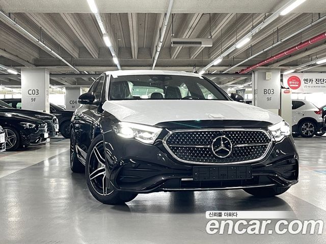 Mercedes-Benz E-Class W214 E300 4MATIC AMG Line - фото 0