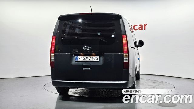 Hyundai Staria Tourer 11-Seater Modern - фото 3