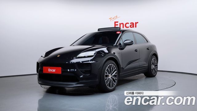 Porsche Macan EV Base 4 - фото 0