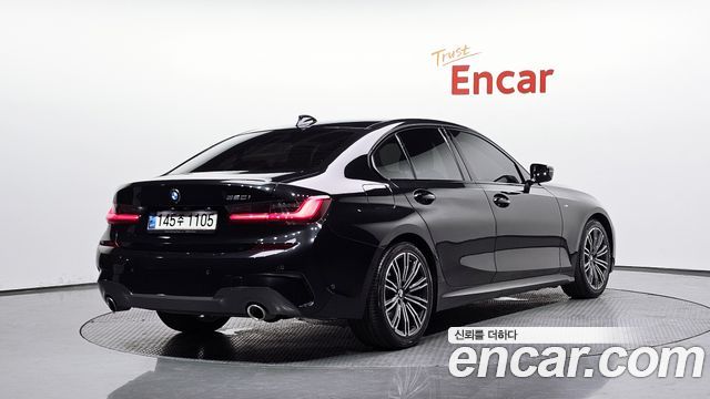 BMW 3-Series G20 320i M Sport - фото 0