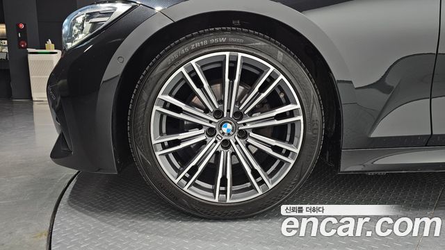 BMW 3-Series G20 320i M Sport - фото 3