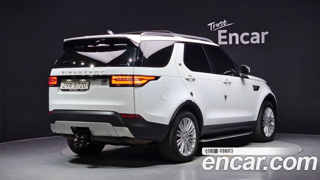 Land Rover Discovery 3.0 TD6 HSE Luxury - фото 1