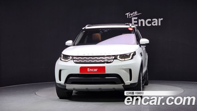 Land Rover Discovery 3.0 TD6 HSE Luxury - фото 2