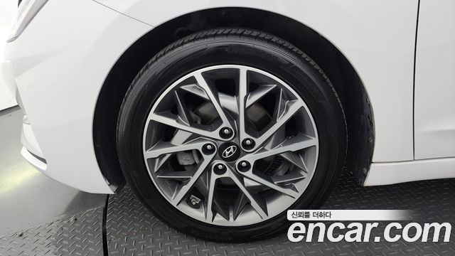 Hyundai Avante Новый AD 1.6 Premium - фото 3