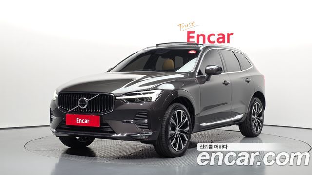 Volvo XC60 2-го поколения B6 Ultimate Bright - фото 0