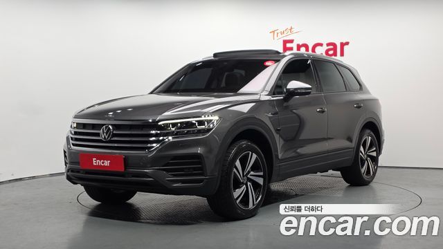 Volkswagen Touareg 3-го поколения 3.0 TDI Premium - фото 0
