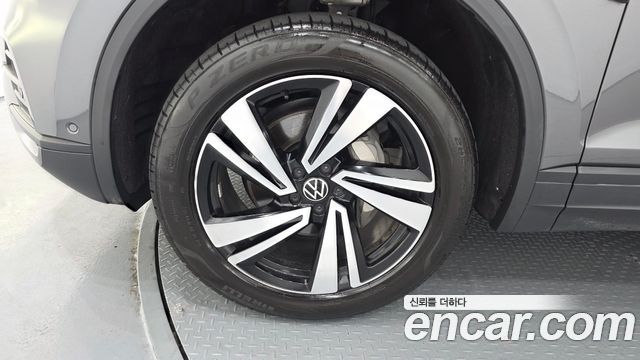 Volkswagen Touareg 3-го поколения 3.0 TDI Premium - фото 4