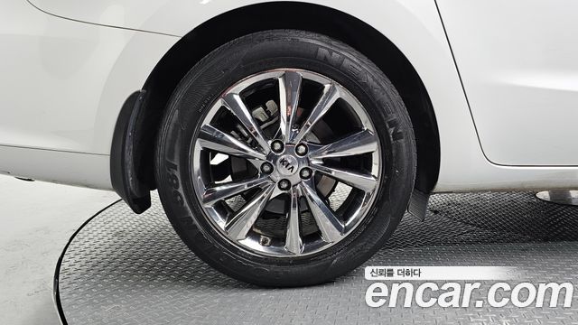 Kia Carnival Новый 9-Seater Prstige - фото 4