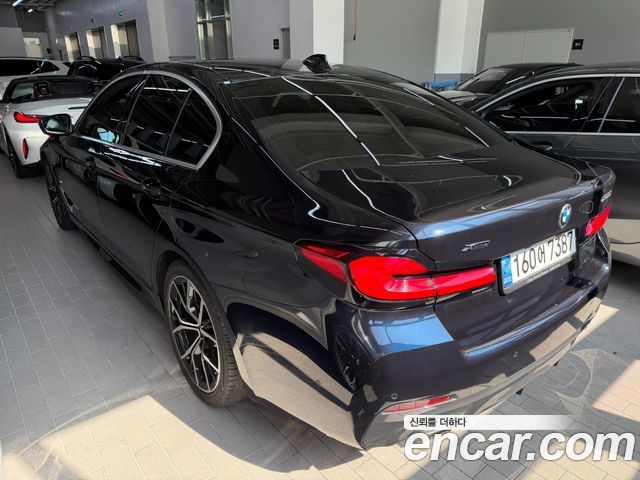 BMW 5-Series G30 530i xDrive M Sport Package - фото 3
