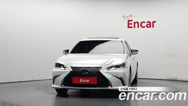 Lexus ES 7-го поколения Luxury Plus - фото 2