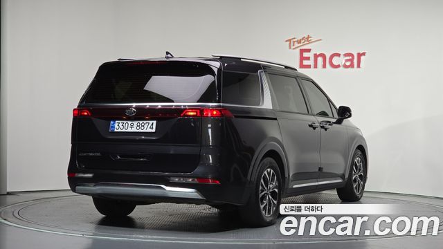 Kia Carnival 4-го поколения 9-Seater Signature - фото 1