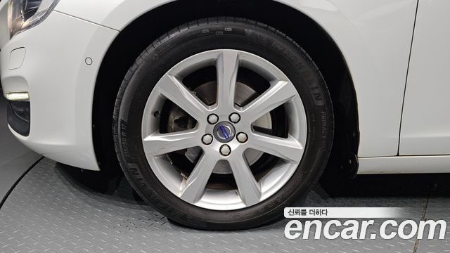 Volvo S60 D3 2nd - фото 4