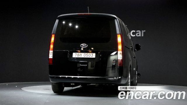 Hyundai Staria Tourer 11-Seater Modern - фото 3