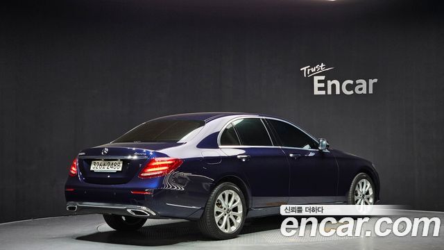 Mercedes-Benz E-Class W213 E220d 4MATIC Exclusive - фото 1