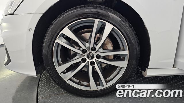 Audi A6 C8 40 TDI Premium - фото 4