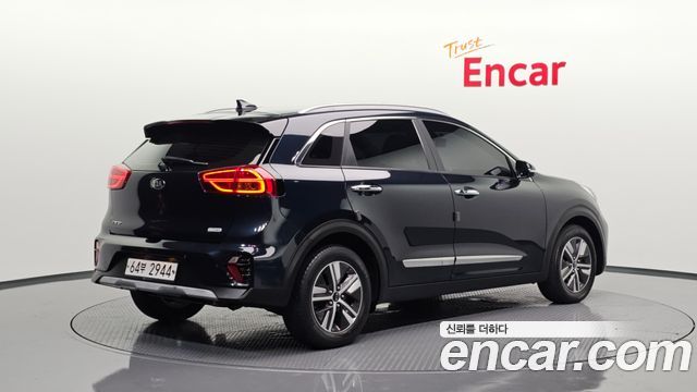 Kia Niro Новый 1.6 HEV Prestige - фото 0