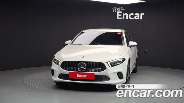 Mercedes-Benz A-Class W177 A250 4MATIC Sedan - фото 2