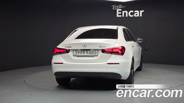 Mercedes-Benz A-Class W177 A250 4MATIC Sedan - фото 3