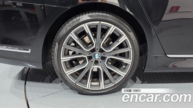 BMW 7-Series G11 730d xDrive M Sport - фото 4