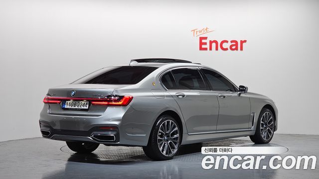 BMW 7-Series G11 740Li xDrive M Sport Package - фото 1