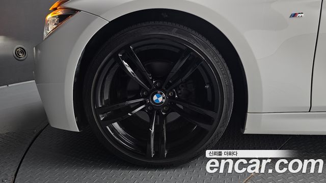 BMW 3-Series F30 330i M Sport Shadow - фото 4