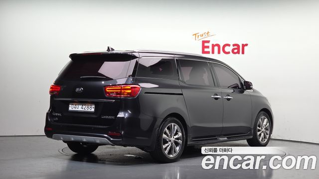 Kia Carnival Новый 7-Seater Limousine VIP - фото 1