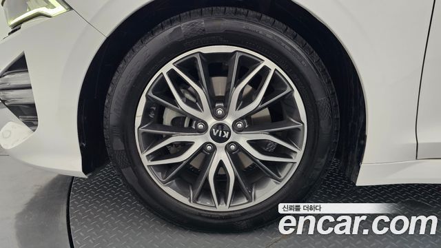 Kia K5 3-го поколения 2.0 LPI(Renter car) Trandy - фото 4