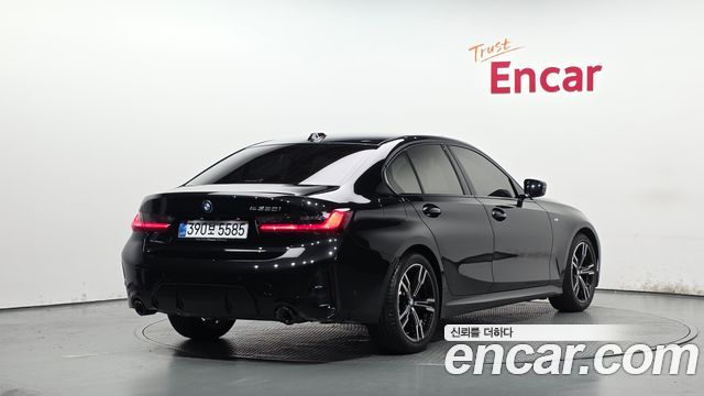 BMW 3-Series G20 320i M Sport - фото 0
