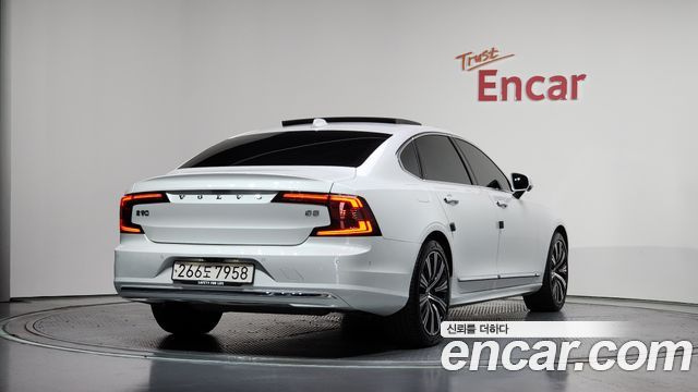 Volvo S90 B5 Ultimate Bright - фото 1