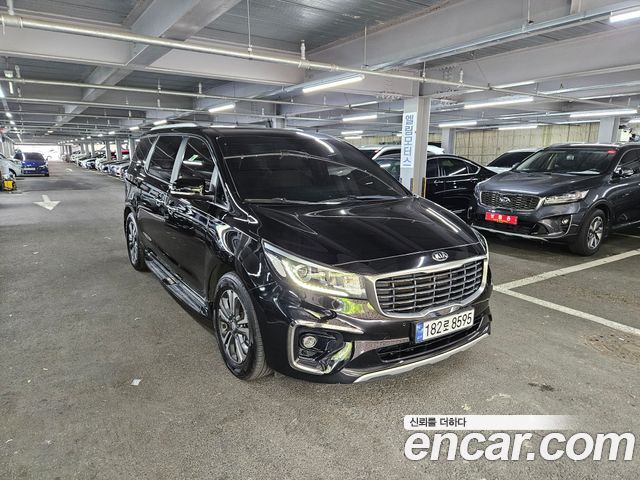 Kia Carnival Новый 9-Seater Luxury - фото 1