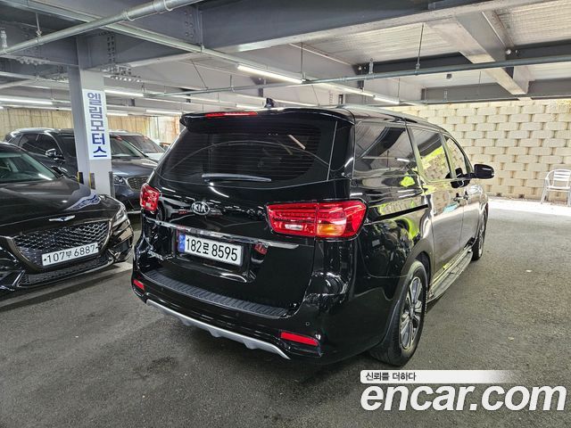 Kia Carnival Новый 9-Seater Luxury - фото 2