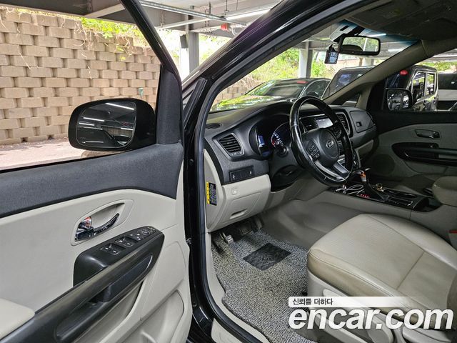 Kia Carnival Новый 9-Seater Luxury - фото 4