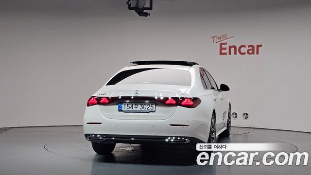 Mercedes-Benz E-Class W214 E200 Avantgarde - фото 2