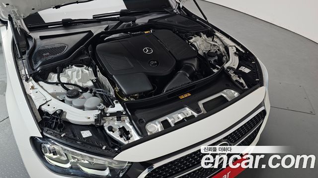 Mercedes-Benz E-Class W214 E200 Avantgarde - фото 4