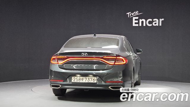 Hyundai Grandeur IG, гибрид Exclusive - фото 3
