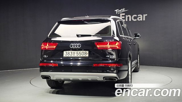 Audi Q7 45 TFSI Quattro - фото 3