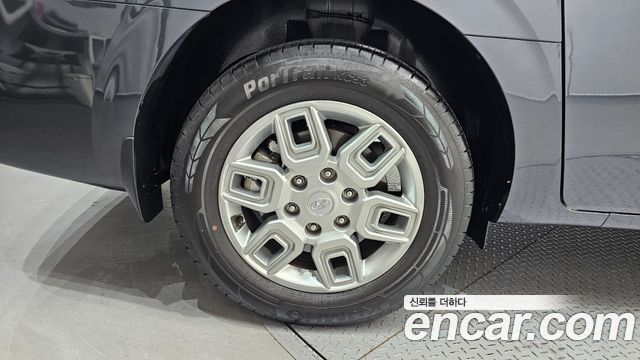 Hyundai Staria Cargo 5-Seater Modern - фото 4