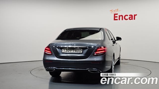 Mercedes-Benz E-Class W213 E220d Exclusive - фото 3