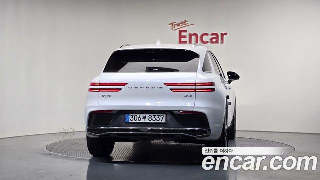 Genesis GV70 2.5T Gasoline AWD - фото 3