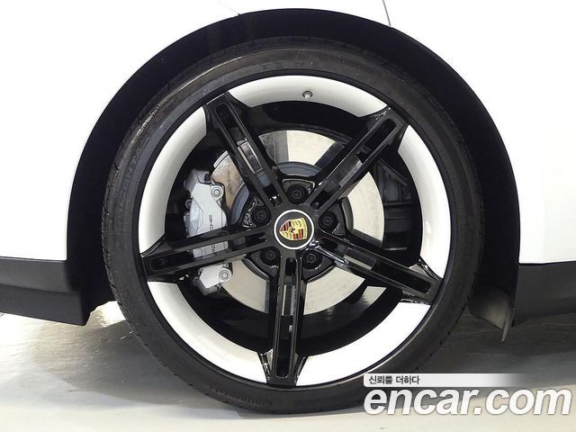 Porsche Taycan 4S - фото 3